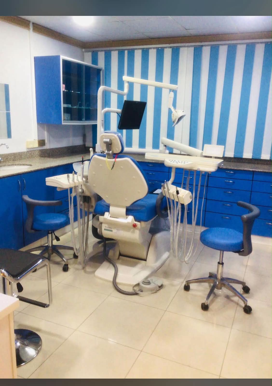Dr.TessyRijuDentalClinic(intpic2)